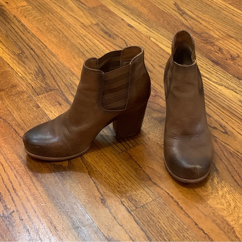 Kork-Ease SHIROME Chelsea Booties Boots Brown Leather 3” High Heel Ladies Teen